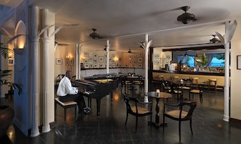 Round Hill Hotel And Villas