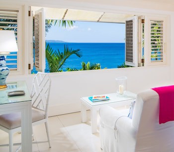 Round Hill Hotel And Villas
