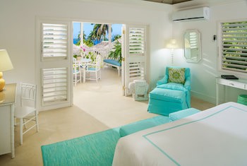 Round Hill Hotel And Villas