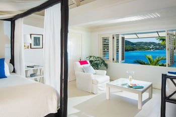 Round Hill Hotel And Villas