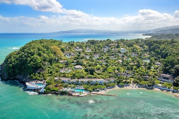 Round Hill Hotel And Villas