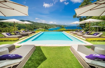 Round Hill Hotel And Villas