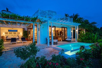 Round Hill Hotel And Villas