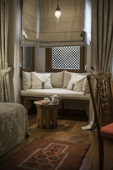 Hotel Sari Konak
