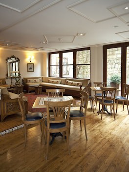Hotel Sari Konak
