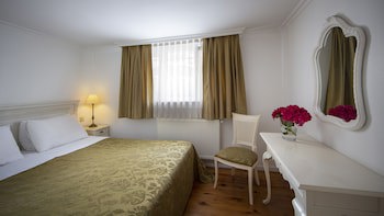Hotel Sari Konak