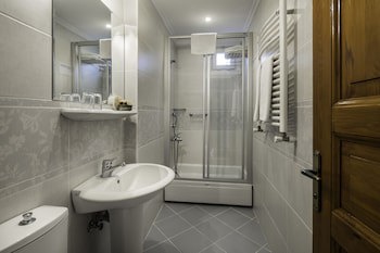 Hotel Sari Konak