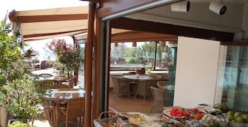 Hotel Sari Konak