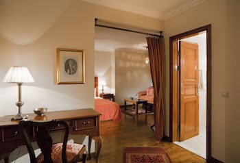 Hotel Sari Konak