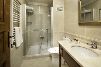 Hotel Sari Konak