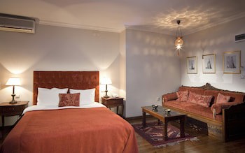 Hotel Sari Konak