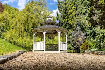 Best Western Limpley Stoke Hotel