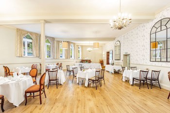 Best Western Limpley Stoke Hotel