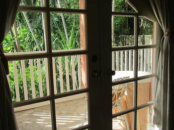 Graycliff Hotel And Restaurant