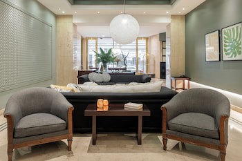 Argenta Tower Hotel & Suites