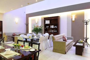 Argenta Tower Hotel & Suites