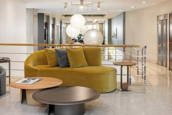Argenta Tower Hotel & Suites