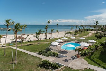 Abaco Beach Resort And Boat Harbour Marina