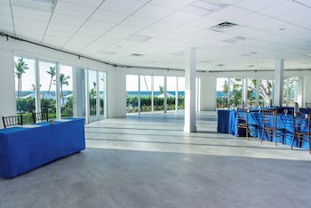 Abaco Beach Resort And Boat Harbour Marina