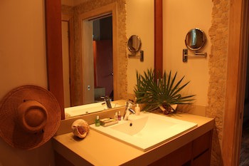 Pink Sands Resort