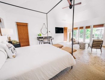 Pink Sands Resort