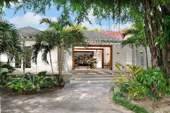 Pink Sands Resort