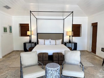 Pink Sands Resort