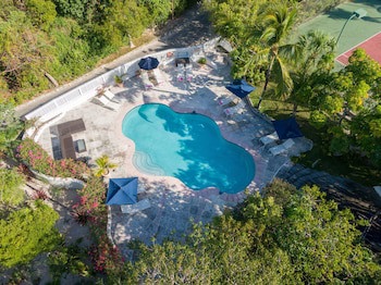 Pink Sands Resort