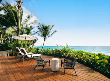 Pink Sands Resort