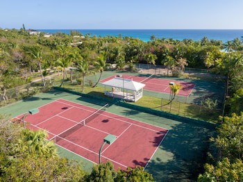 Pink Sands Resort