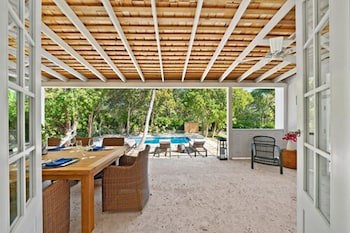 Pink Sands Resort