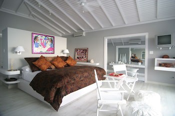 Coral Sands Inn & Cottages