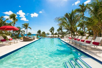 Coral Sands Inn & Cottages
