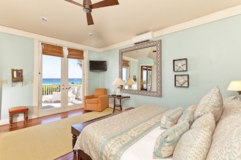 Coral Sands Inn & Cottages