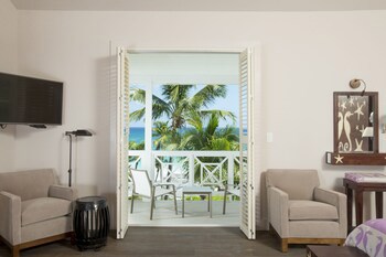 Coral Sands Inn & Cottages