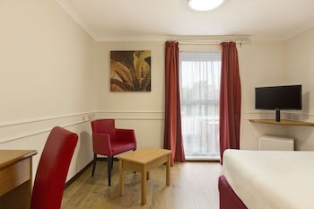 Days Inn By Wyndham Leicester Forest East M1