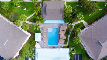 Sunshine Suites Resort