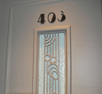 Broadway Hotel & Suites