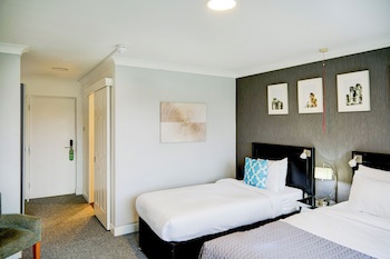Warwickshire Park Hotel Kenilworth By Belvilla