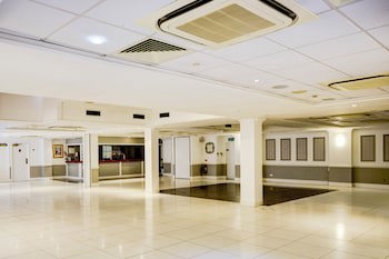 Warwickshire Park Hotel Kenilworth By Belvilla