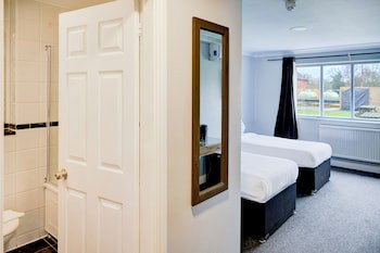 Warwickshire Park Hotel Kenilworth By Belvilla