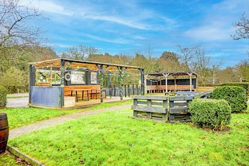 Warwickshire Park Hotel Kenilworth By Belvilla