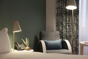 Altis Suites