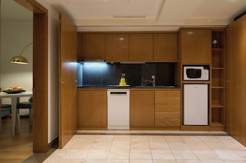 Altis Suites