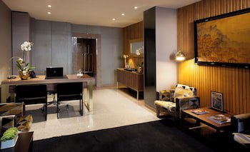 Altis Suites