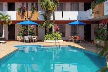 Azteca Inn