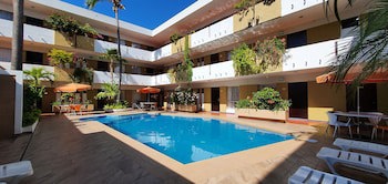 Azteca Inn