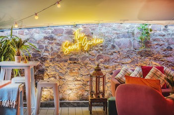 Berkeley Square Hotel