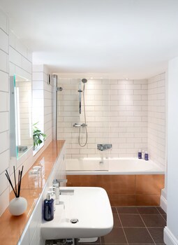 Berkeley Square Hotel