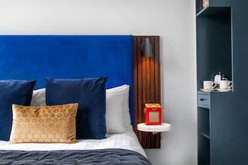 Berkeley Square Hotel